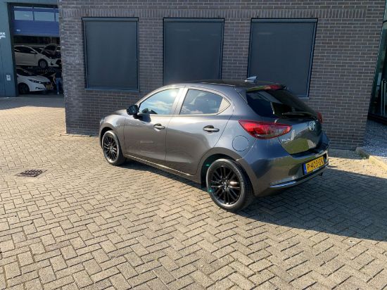 Afbeeldingen van Mazda 2