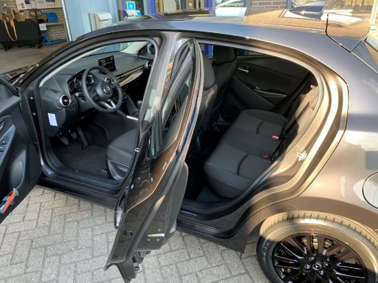 Afbeeldingen van Mazda 2