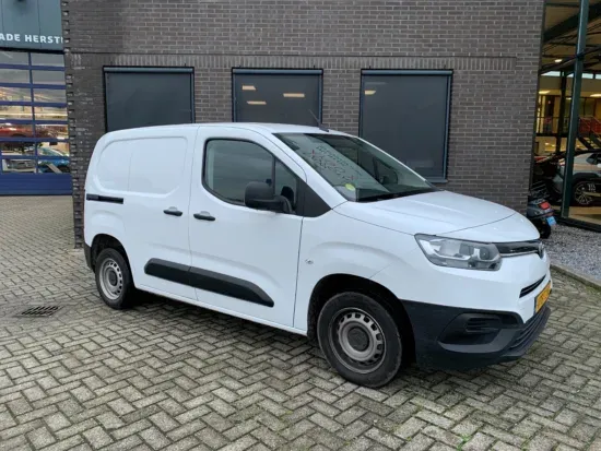 Afbeeldingen van Toyota ProAce City (3m³)