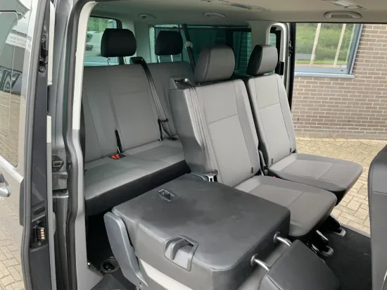 Afbeeldingen van VW Caravelle Rolstoelbus (verlengd)