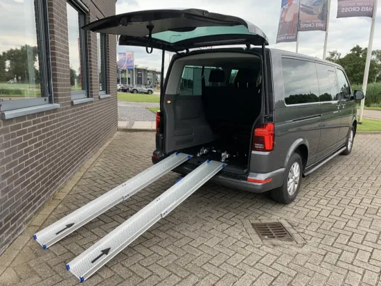 Afbeeldingen van VW Caravelle Rolstoelbus (verlengd)
